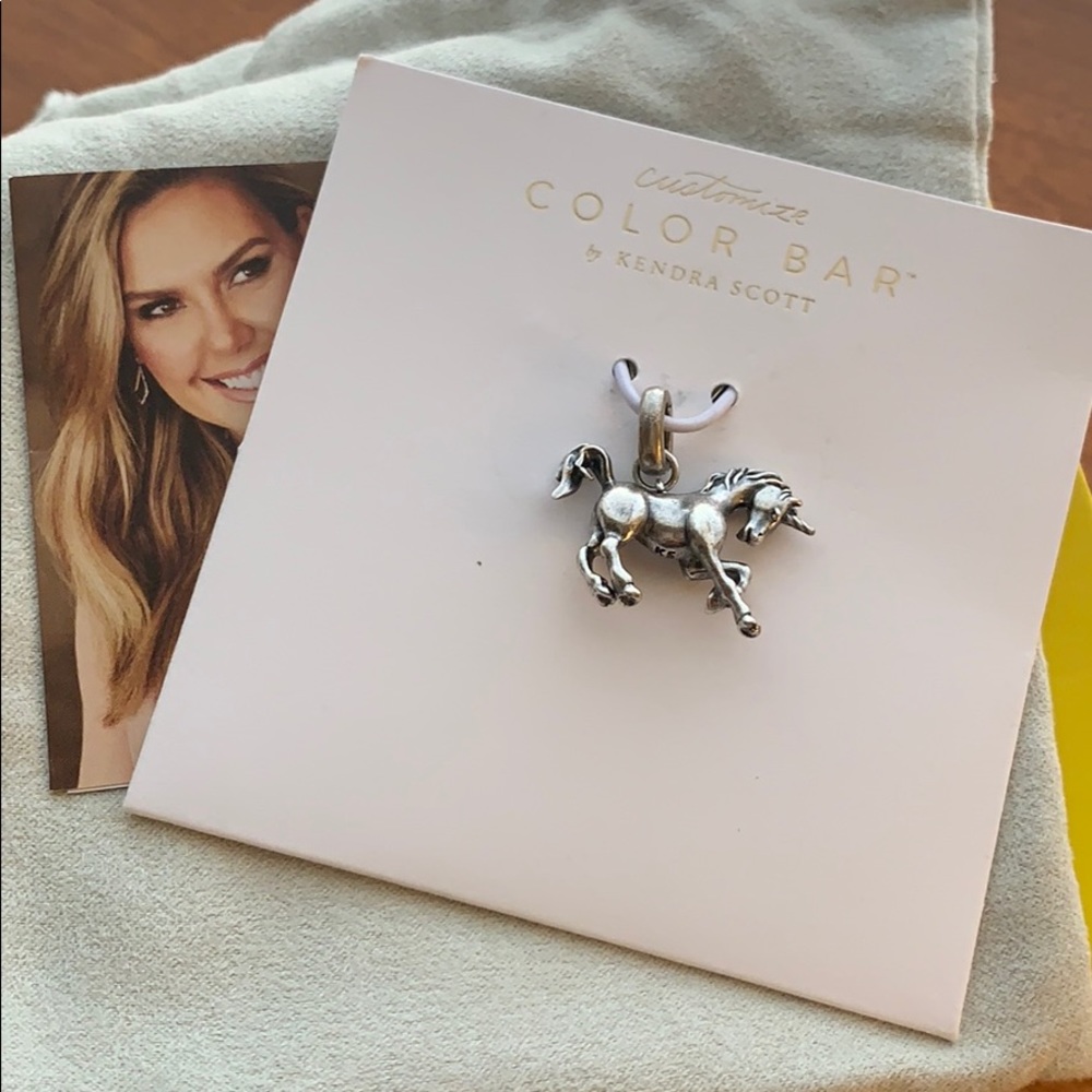 🔥⬇️Kendra Scott Unicorn Charm in Vintage Silver